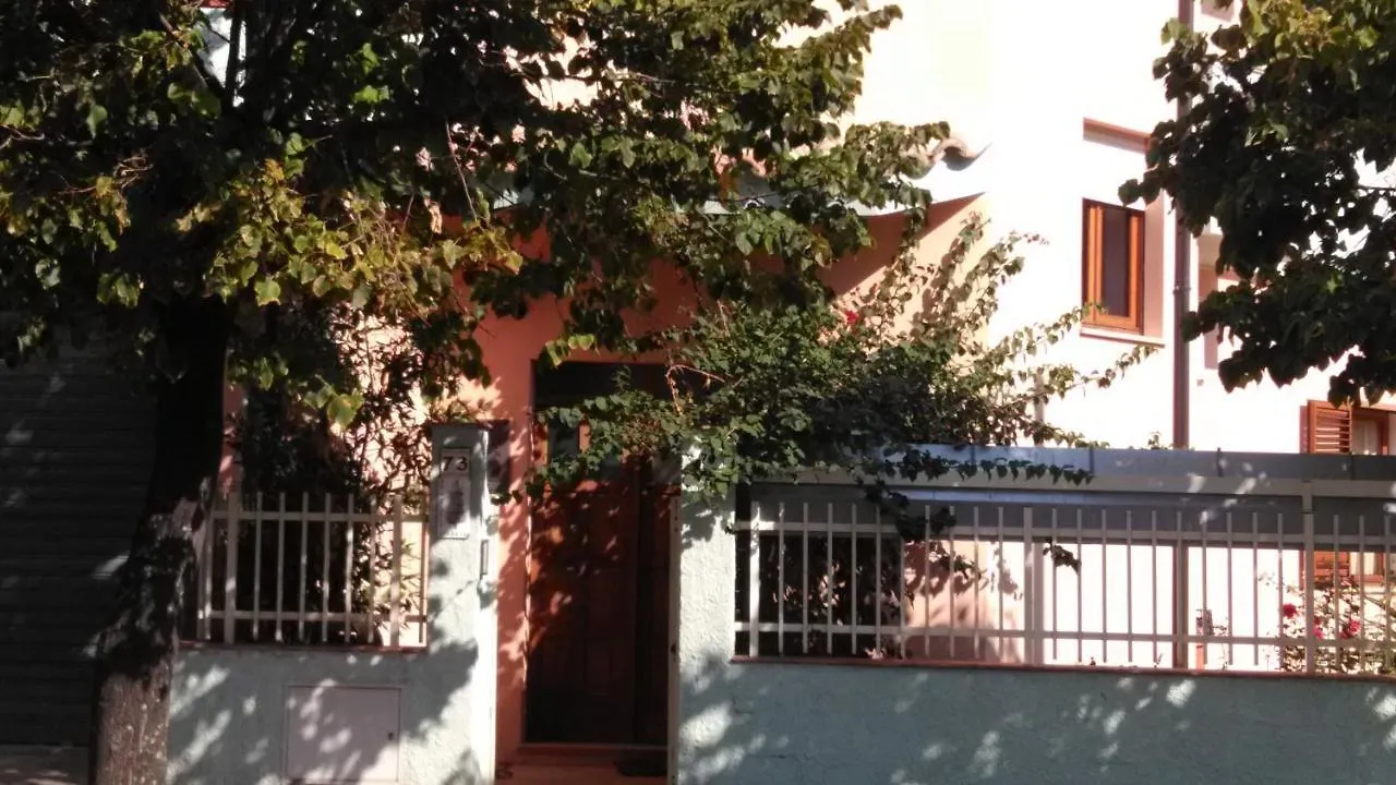 Bed & Breakfast Bed and Breakfast L'Abete Guspini